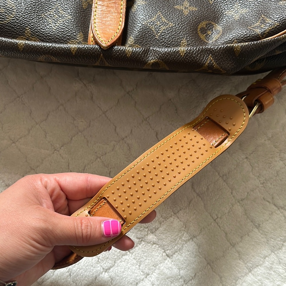 Louis Vuitton Brown Tan Monogram Messenger Bag - Picture 7 of 16